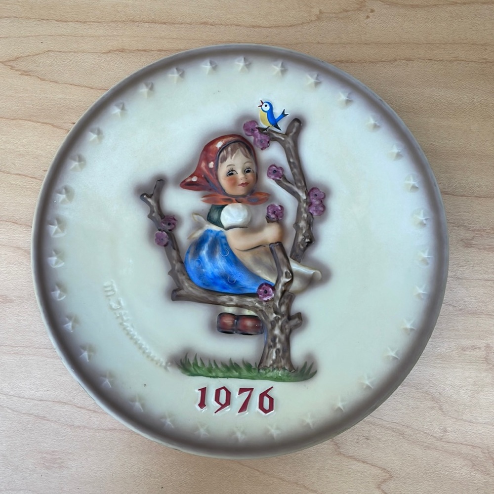 HUMMEL Vintage 1976 Collectible Plate no box